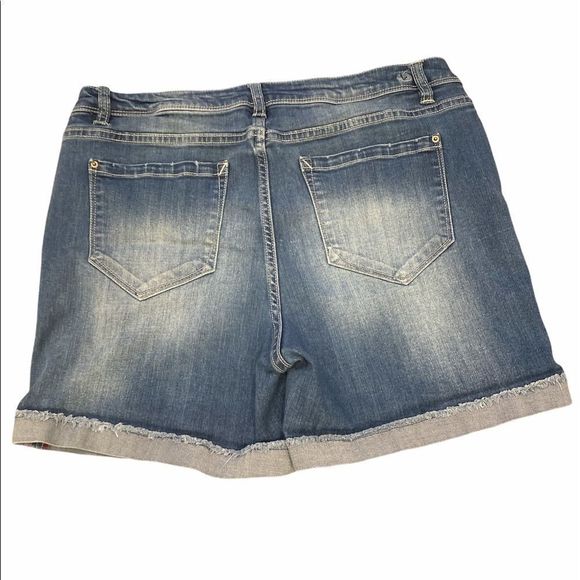 Kensie distressed denim cuffed shorts - Picture 2 of 3
